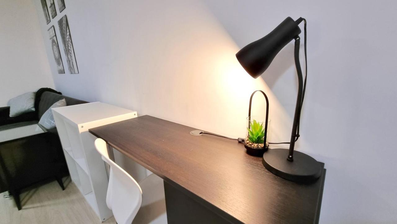 Spacious City Studio / Wifi / Parking Liverpool Exterior photo